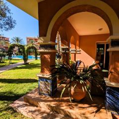 Appartement de plain-pied, piscine et mer