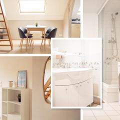 ++++ CENTRAL COSY DUPLEX ++++ A 5 MIN DES REMPARTS ET 12 MIN DE PLACE DALTON A PIEDS