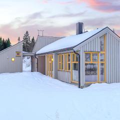 Amazing Home In Stamsund With Kitchen