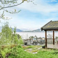 2 Bedroom Beautiful Home In Balestrand