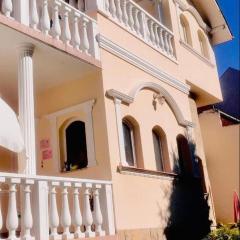 Ádámo Apartman Ház