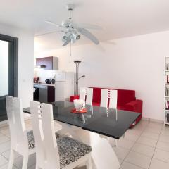 ROYCE classé 3 étoiles - Appartement 4 personnes - Vue mer - idéalement situé sur le front de mer et à 200 m du lagon de ST-PIERRE