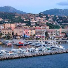 Propriano logement climatisé terrasse proche port