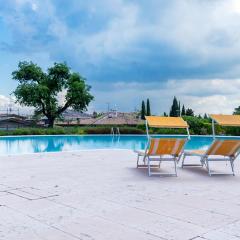 Oleandro Apartment - Featuring a Private Garden and Access to 5 Pools