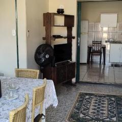 Ap com terraço, 2 quartos, wi-fi, próximo ao centro da cidade