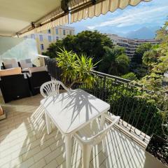 Beach apartment with tropical garden and mountain view Best location