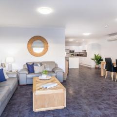 Mollymook Luxury Beachfront Apartment 3