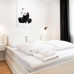 WHITE Apartment