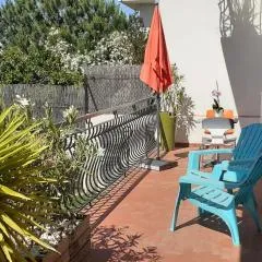 Bel appartement avec grande terrasse ensoleillée et jardin