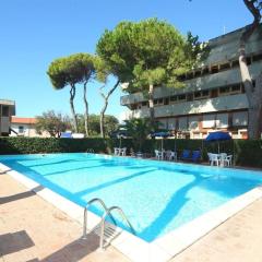 Appartamento con piscina a 100metri dal mare