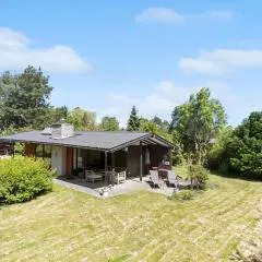 Lovely Home In Vejby With Wifi