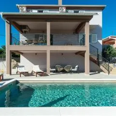 Villa Cvita with pool