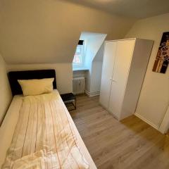 2,5-Zimmer-Dachgeschoss Monteurwohnung