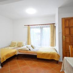 Domek Campingowy Żółty