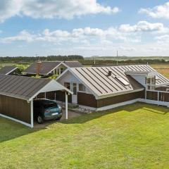 Cozy Home In Harboøre