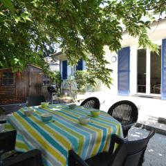 Cantegril - Hossegor jolie villa mitoyenne avec jardin clos indépendant idéalement située entre lac et océan