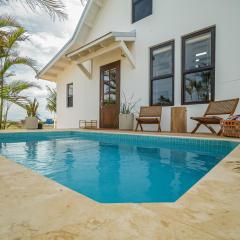 Coral Retreat and Pool Club at Mahogany Bay