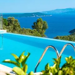 Adamas Villa
