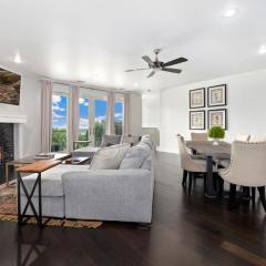 Hilltop Haven-5 Min to DT & UofA-Modern