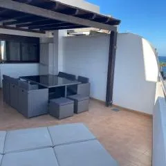Ático con terraza y vistas en Carboneras
