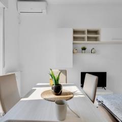 AG17 - In the center of Milan -