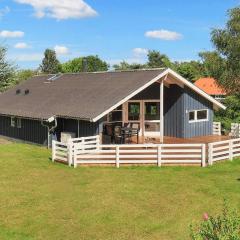 6 person holiday home in Væggerløse