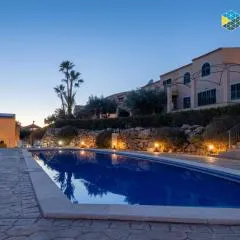 Casa Josemar - Casa con piscina junto a la playa en Cala Romántica