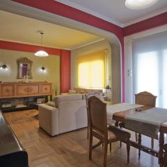 Baroness Apt Piraeus Ctr 3BR, 2BA, AC, Walk to sea