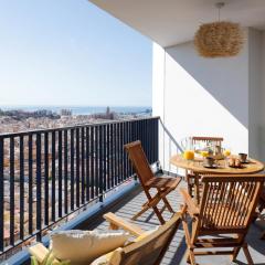 Urban Sky with Balcony and Sea View P&O 26H