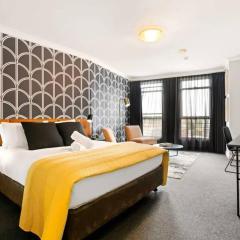 KozyGuru | Sydney CBD | Charming City Studio