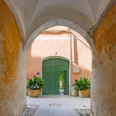 RivieraRent Bikers' Court