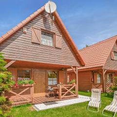 Lovely Home In Dabki, Bobolin With Wifi