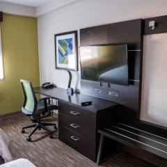 Holiday Inn Express Maspeth by IHG