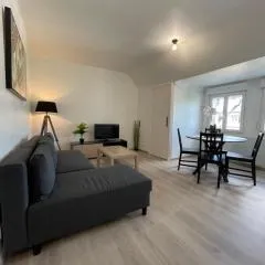Appartement rénové tout équipé, centre ville, proche de la gare et commerce