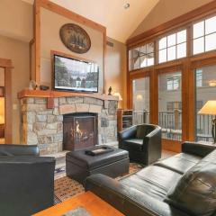 Catamount Lodge 404 by East West Hospitality