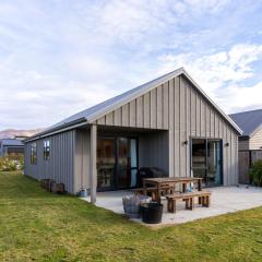 Fantastic Northlake House near River Track