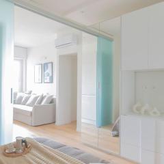 Modern & Stylish near Isola & Central Station