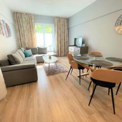 Apartment in the Top center next to NDK