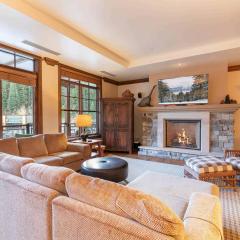 Great Bear Lodge 302 by East West Hospitality