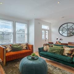 Elegant 3BD Home Stylish & Spacious