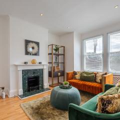 Spacious 3Bd 2Bth Home in the heart of Fulham