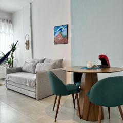 Copacabana Beach! Aconchegante apartamento na quadra da praia.