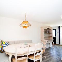 1121 E Balboa Blvd A