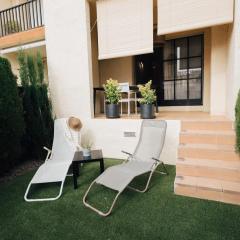 Apartment with air conditioning and communal pool