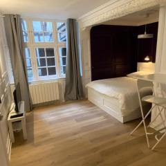 Rue Saint Romain - Cathédrale - cour