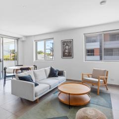 Inner West 1BR & Balcony - Mins to CBD