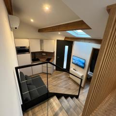 Magnifique Studio duplex,150 mt de la plage et centre ville,clime,wifi