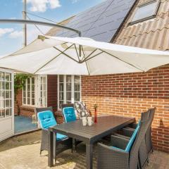 10 person holiday home in Thyborøn-By Traum