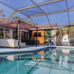 Upscale Tampa Bay Dream Home Pool with Putting Green