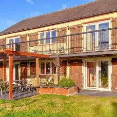 Stunning Home In Saint-Pierre-Sur-Orth
